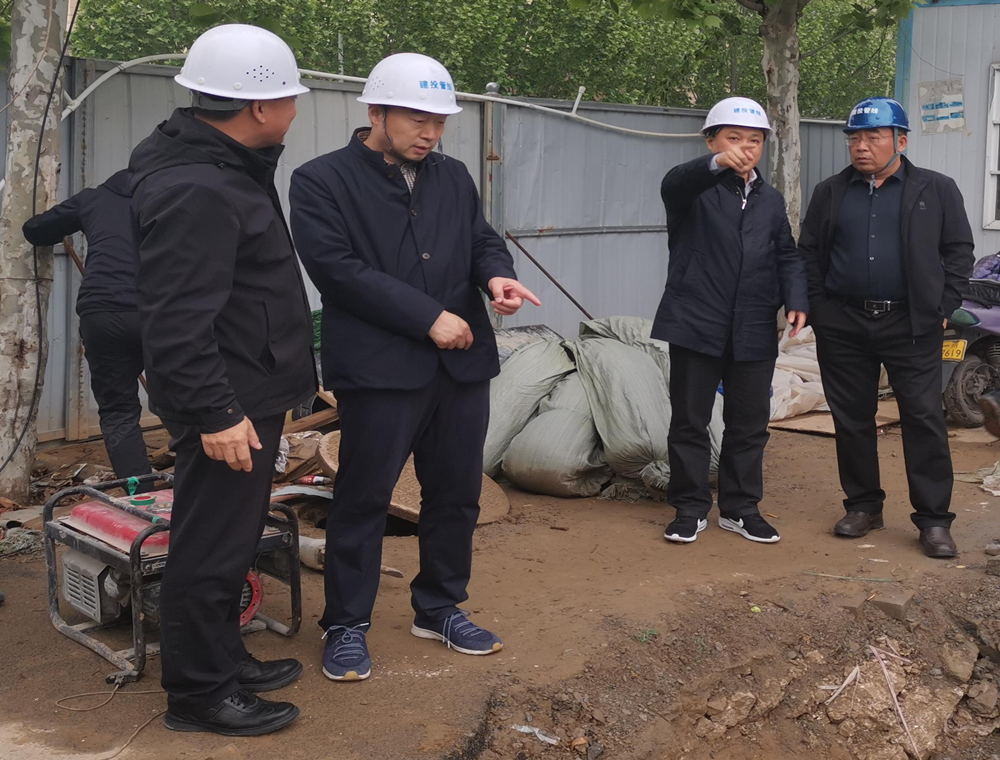 鄭州市國(guó)資委副主任于啟東調(diào)研指導(dǎo)通訊管線(xiàn)建設(shè)工作